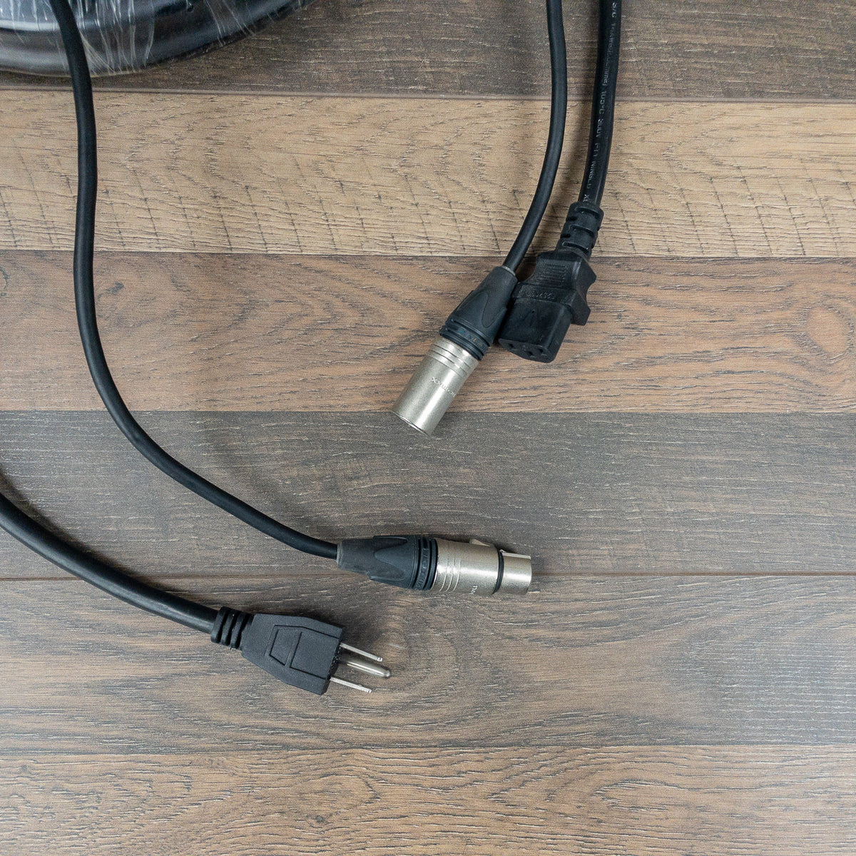HOT WIRES スピーカー&電源コンボケーブル MP-COMBO25 2個 2 PAIR Hot Wires MP-COMBO 25' Powered Speaker Cable Edison to IEC