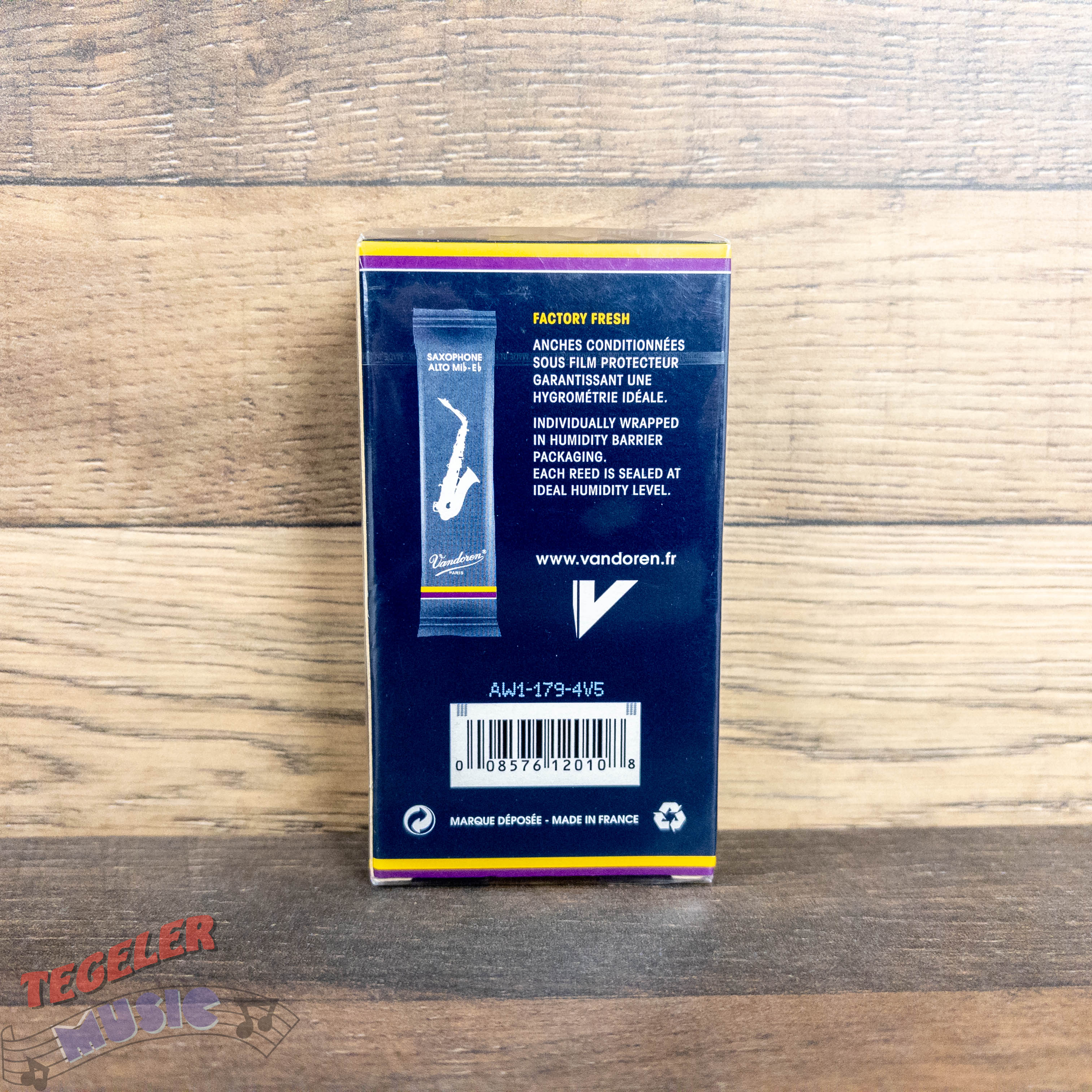 Vandoren SR2125 Traditional Alto Saxophone Reeds 2.5 Strength, 10 Pack