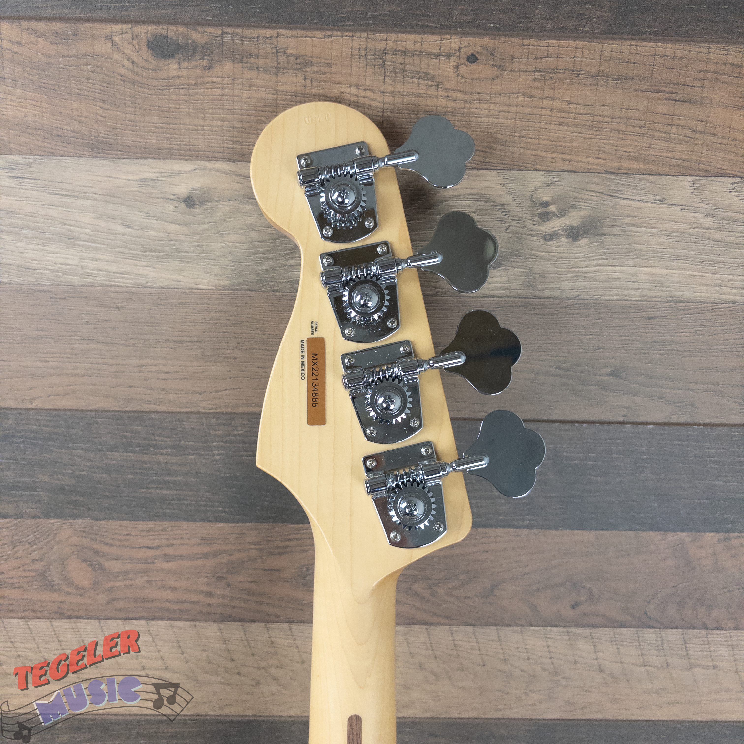 USED-Fender Player Jazz Bass Excellent Condition, 3 Tone Sunburst