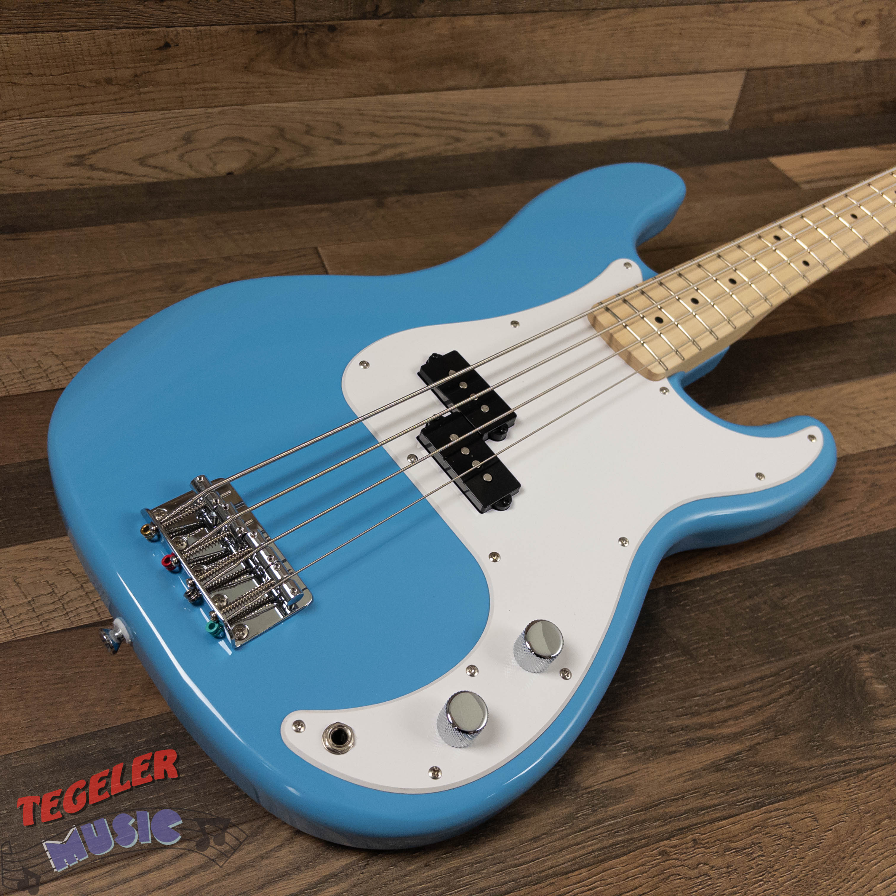 USED-Squier Sonic Precision Bass Excellent Condition, California Blue