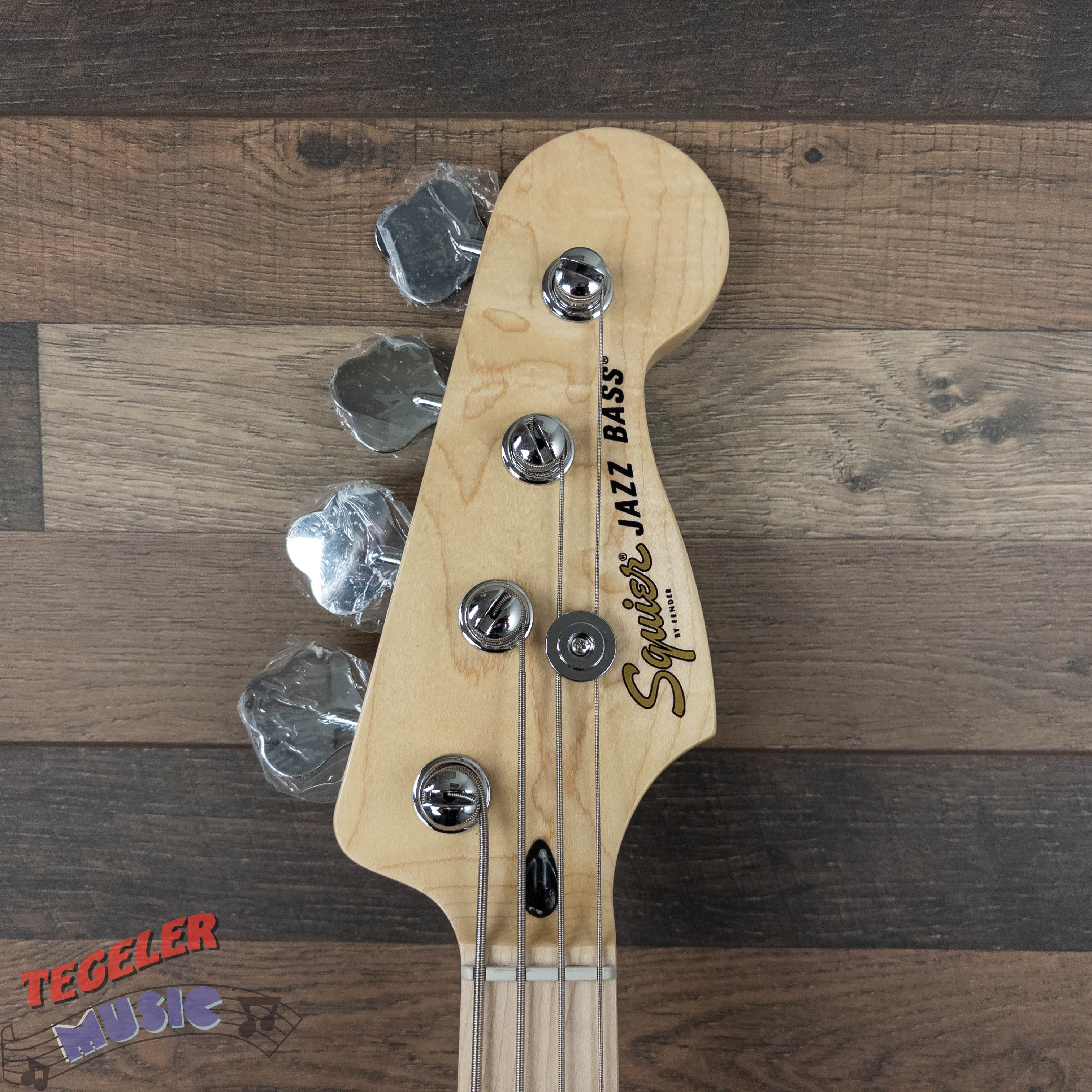 USED-Squier Affinity Series Jazz Bass Excellent Condition 3 Tone Sunburst Finish