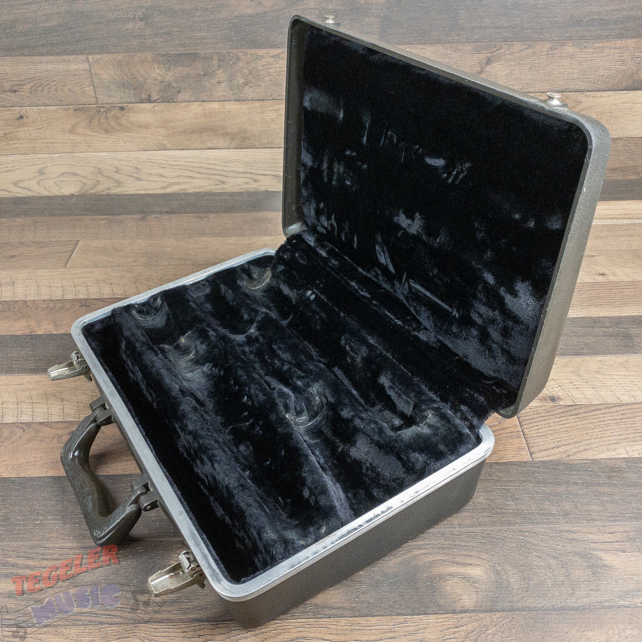 USED-Bundy Clarinet Case