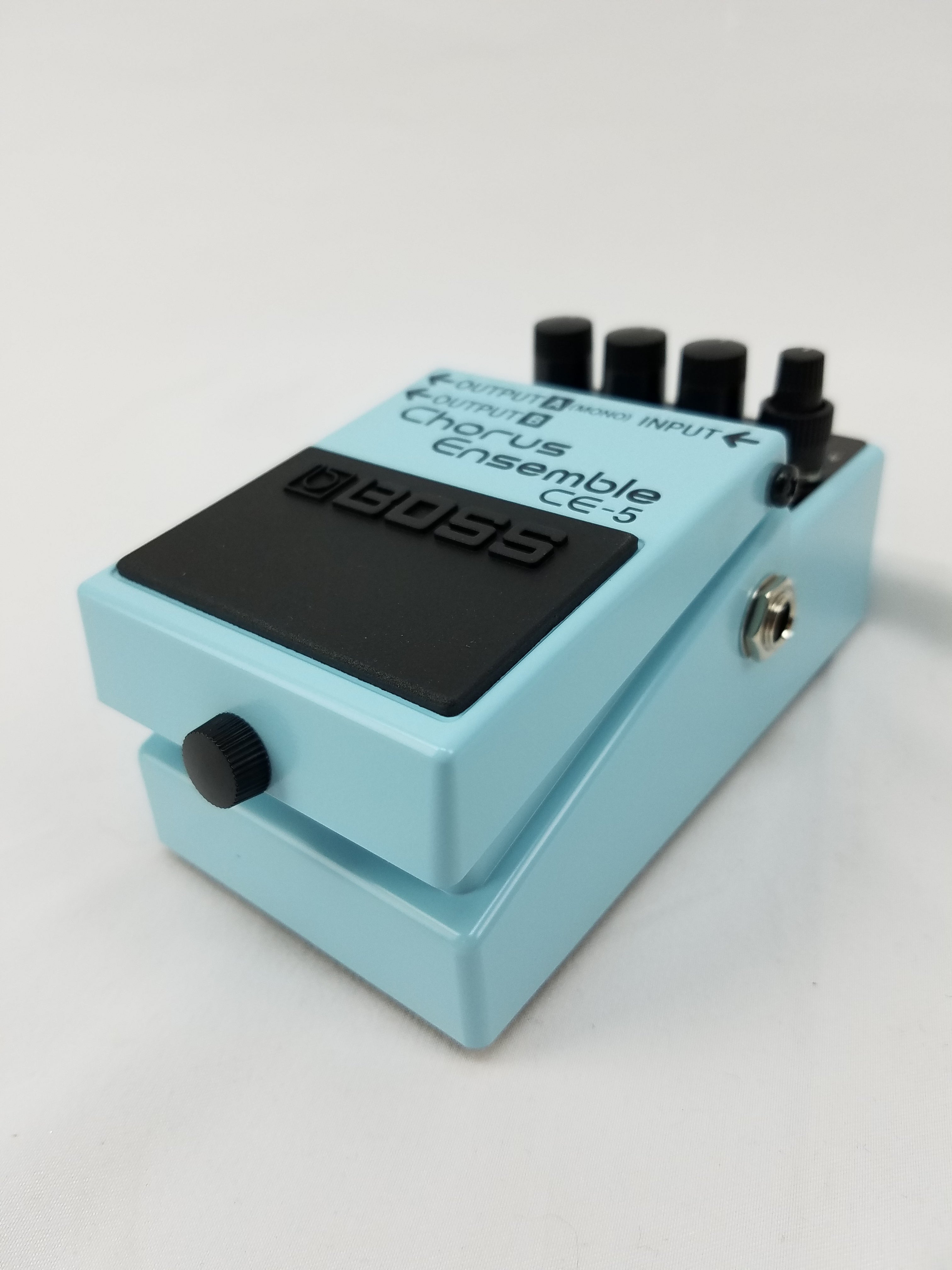 Boss CE-5 Chorus Ensemble Guitar Effect Pedal – Tegeler Music