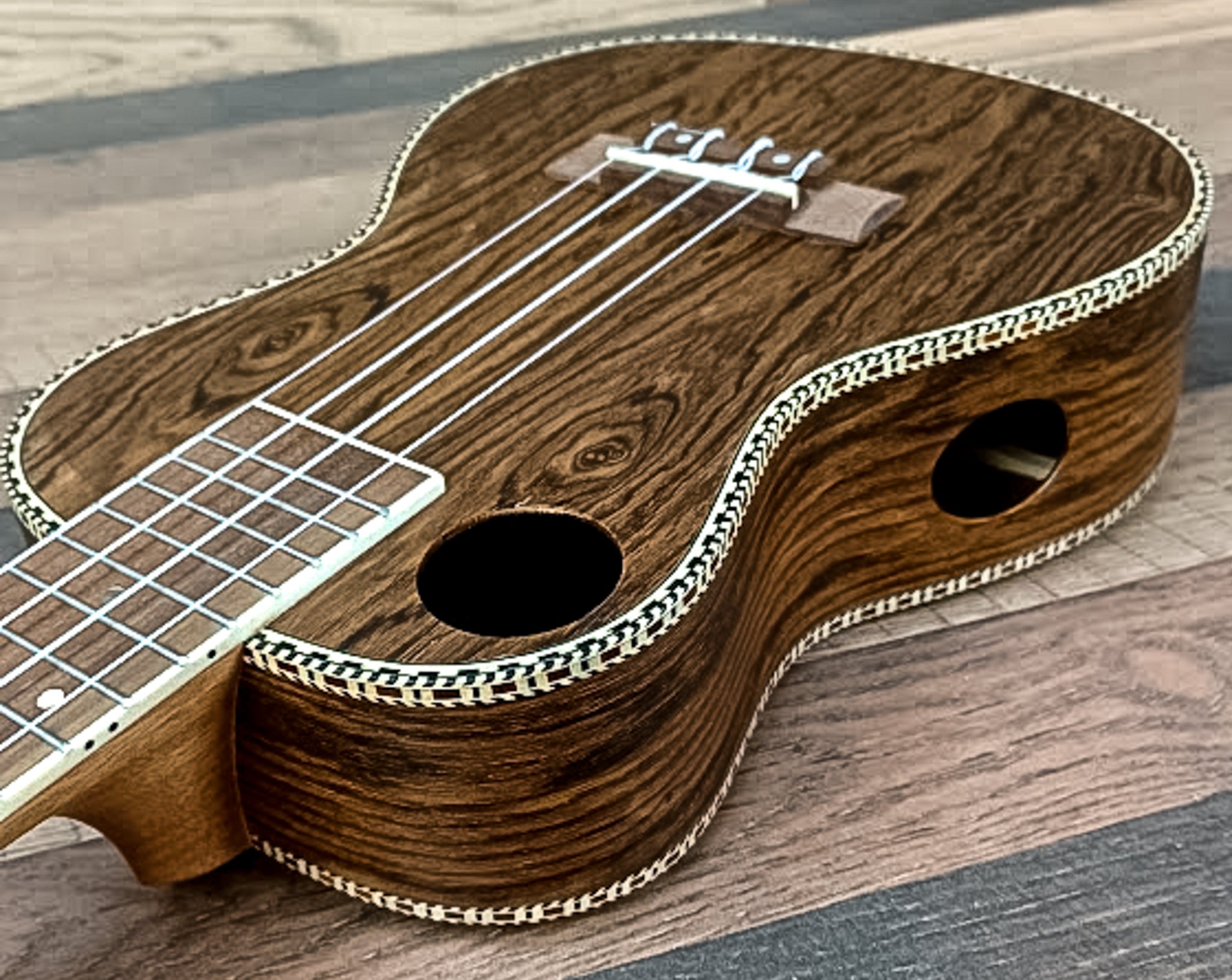 Amahi deals baritone ukulele