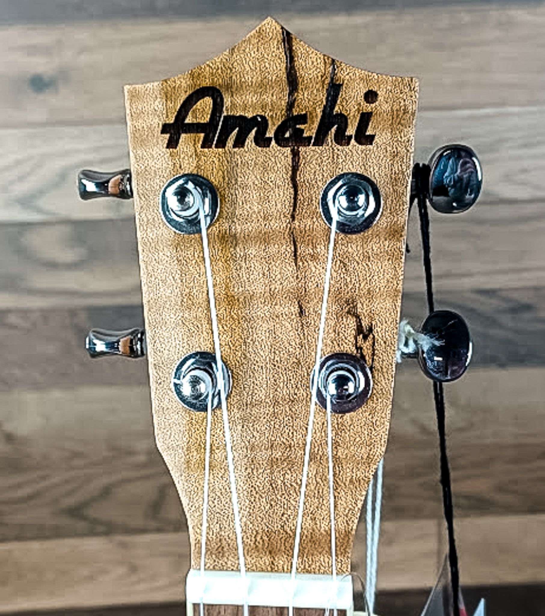 Amahi F770C 4 String Concert Ukulele with Spalted Maple Body Includes Gig Bag