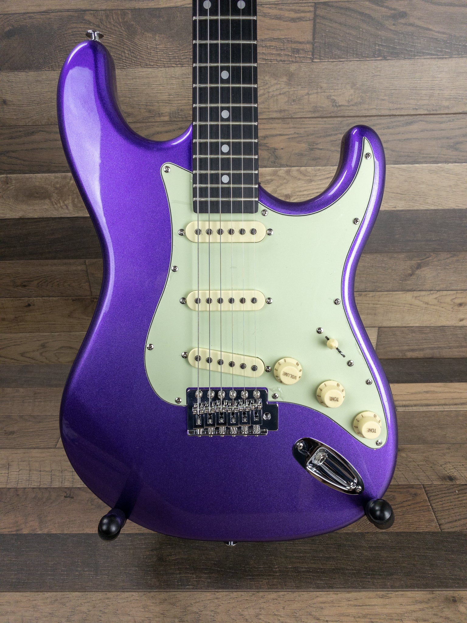 Tagima TG500-MPP-DFMG Electric Strat Style Guitar Right Handed Metallic Purple