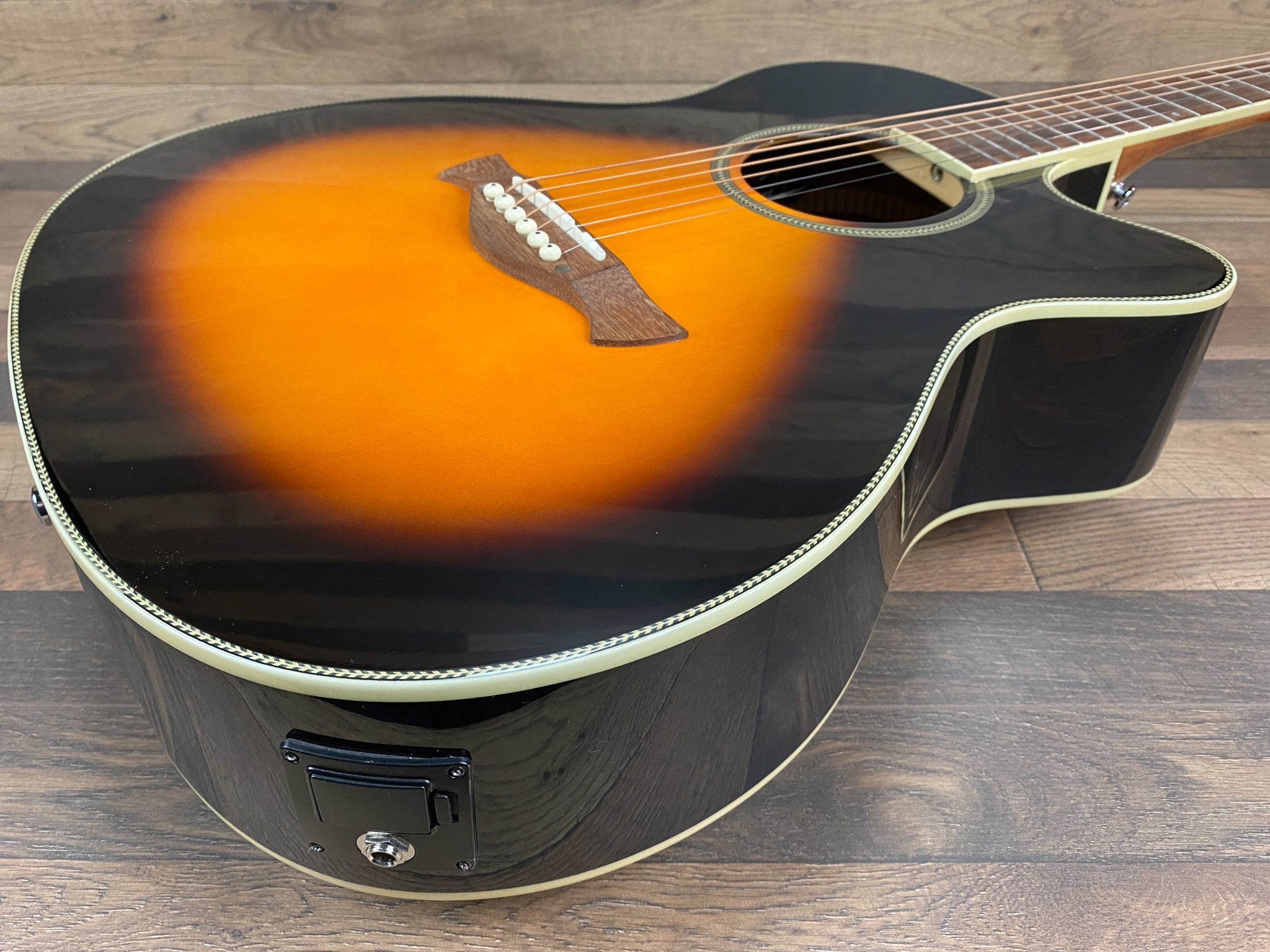 Tagima WS30EQDBS Right Handed Acoustic Electric Guitar Drop Sunburst Finish