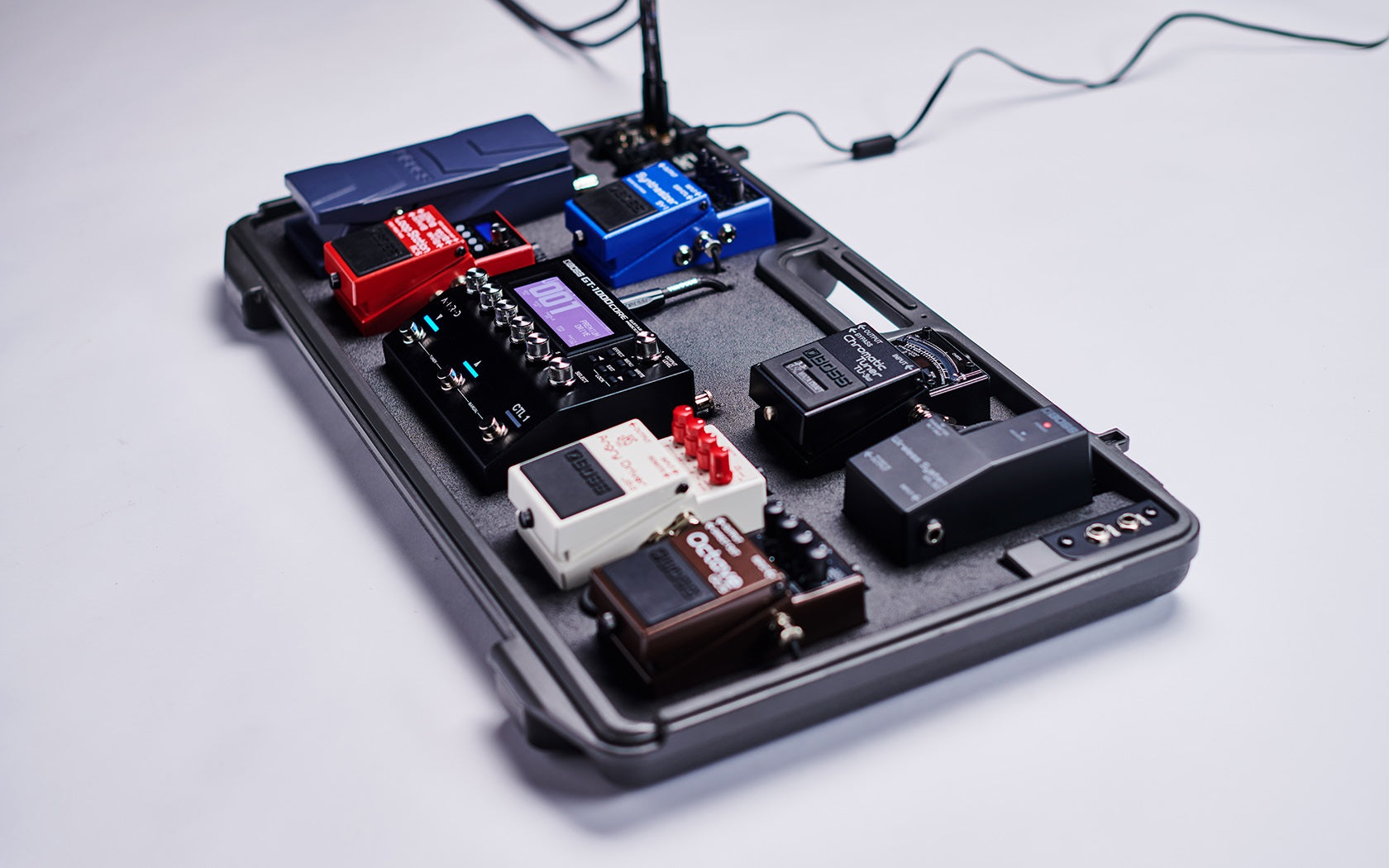 Boss BCB-90X Pedal Board with Power Supply, Holding Pad, Daisy Chain Power Cable